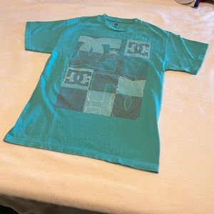DC Tshirt Turquiose/Teal Size Medium